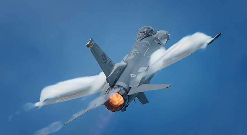 Lockheed Martin F-16 Fighting Falcon - Air•Show
